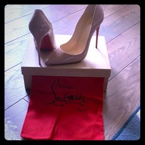 Christian -Louboutin Nude So Kate -pumps 8.5